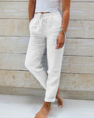 Weiße Leinenhose Damen, lässig, bequem, mit Kordelzug, Sommermode, Freizeitkleidung.