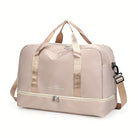 Beige Reisetasche mit Schultergurt, großem Hauptfach und separatem Bodenfach. Ideal für Reisen, Sport und Wochenendausflüge.