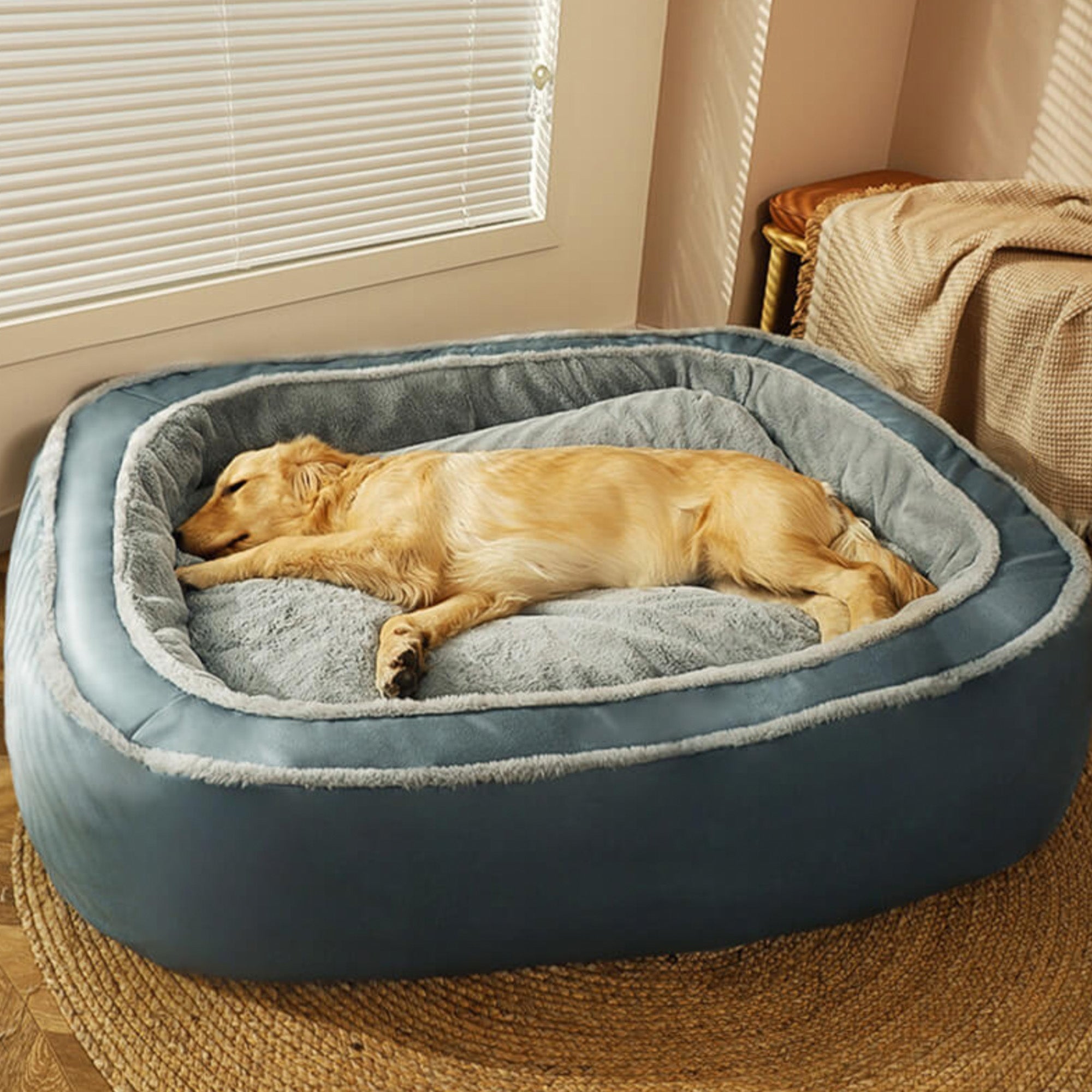 Orthopädisches Hundebett, warm, tief, blau, für erholsamen Schlaf, gemütlich, Hund schläft.