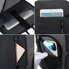 Rucksack mit Laptopfach, Diebstahlschutz, USB-Anschluss, schwarz, ideal für Reisen und Arbeit.