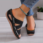 Damen Sandalen in Schwarz mit Keilabsatz, bequeme Sommerschuhe, ideal für Freizeit und Strand, modisches Design, rutschfeste Sohle.