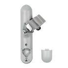 Grauer Kunststoff-Wandhalter mit verstellbarem Riemen, ideal für Haushaltsgeräte.