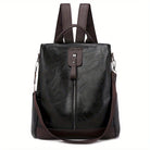 Schwarzer Leder-Rucksack mit Reißverschluss, verstellbaren Trägern und modernem Design. Perfekt für Reisen und Alltag. Hochwertige Verarbeitung.