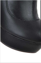 Schwarzer Lederstiefel mit Plateauabsatz, elegantes Design, hochwertiges Material, ideal für modische Outfits und trendige Looks.