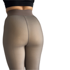 Nahtlose Leggings in Beige, figurbetont und elastisch, ideal für Fitness und Freizeit. Hochwertige Sportbekleidung für Damen, bequem und stilvoll.