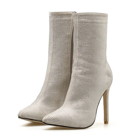 Damen Stiefeletten mit hohem Absatz, silberne Netzoptik, elegantes Design, ideal für Partys und besondere Anlässe, modische High Heels.