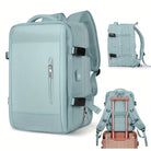 Hellblauer, multifunktionaler Rucksack mit Laptopfach, USB-Anschluss und Trolley-Gurt. Ideal für Reisen, Schule und Business.