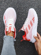 Damen Sneaker rot-weiß, atmungsaktiv, Sport- und Freizeit, modisch, bequem, rutschfest.