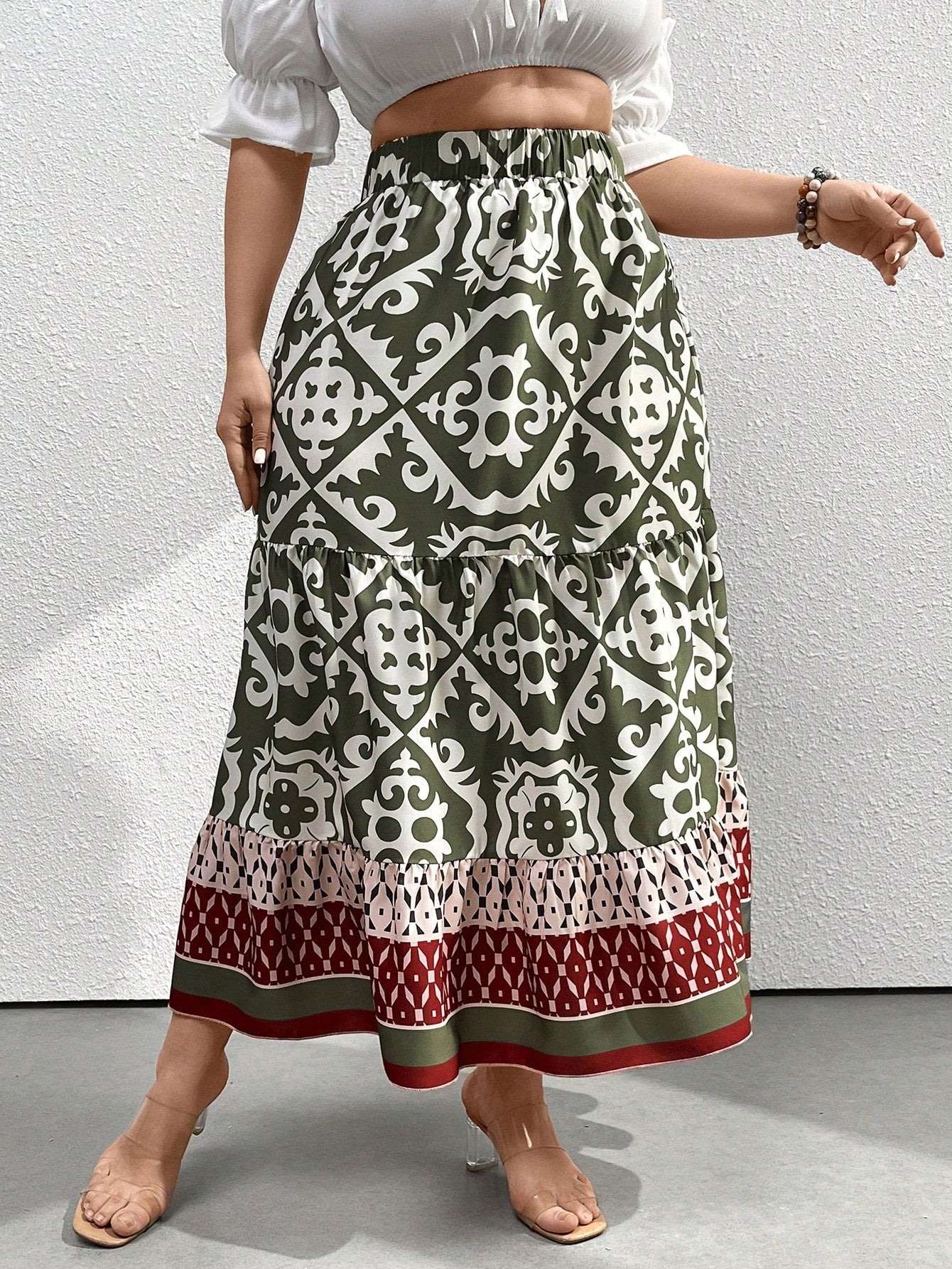 Damen Maxirock mit grünem und rotem Ethno-Muster, elastischer Bund, Sommermode.