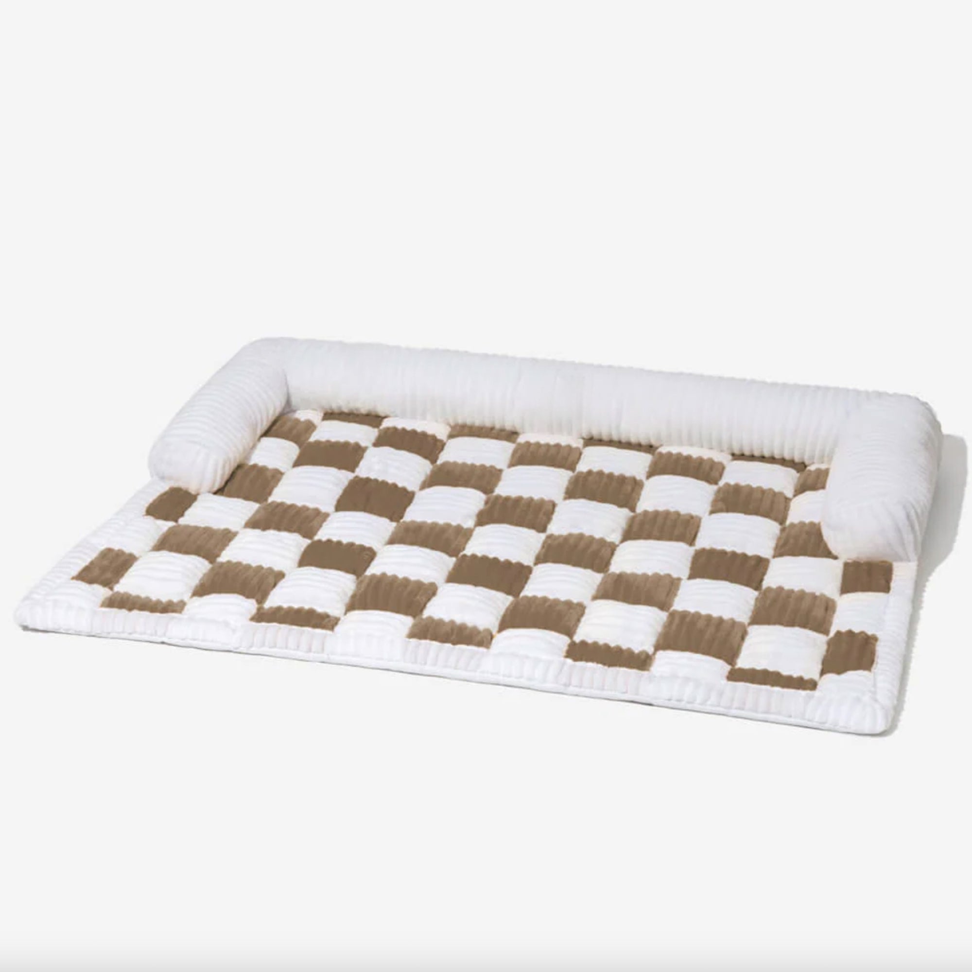 Beige-weiß kariertes Hundebett, gemütlich, quadratisch, Möbel-Schutzdecke, waschbar.