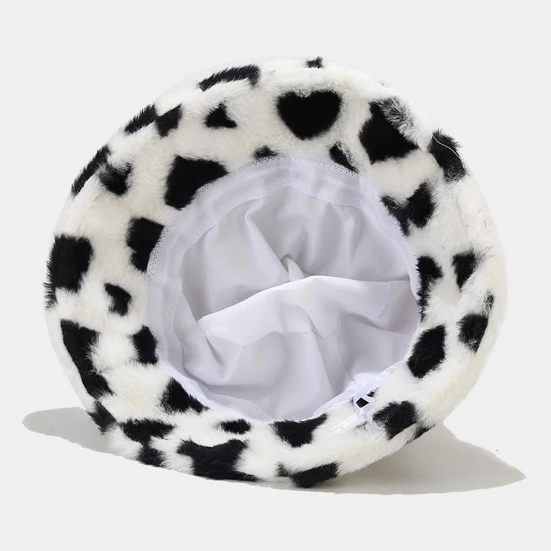 Flauschiger Damen-Bucket-Hut mit Herzmuster, aus Kunstfell, ideal für Winter, Outdoor, warm und weich. Modischer, samtiger Look.