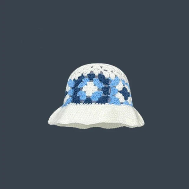 Handgefertigter Häkel-Bucket-Hut mit Blumenmuster, ideal für Frühling und Sommer. Modisches Accessoire für Damen, inspiriert von koreanischem Stil.