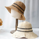 Damen Strohhut 2024: Handgefertigter Häkel-Bucket-Hat mit UV-Schutz, ideal für Sommer und Strand. Modischer Fischerhut mit Streifen.