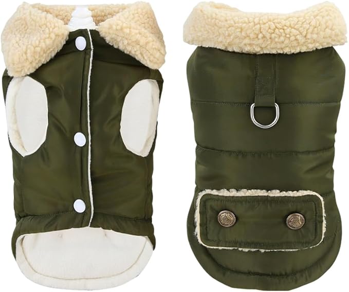 Grüner Hundemantel mit Kunstfellkragen, Druckknöpfen und Tasche. Warme Hundebekleidung, ideal für kalte Tage. Haustiermode, Wintermantel.