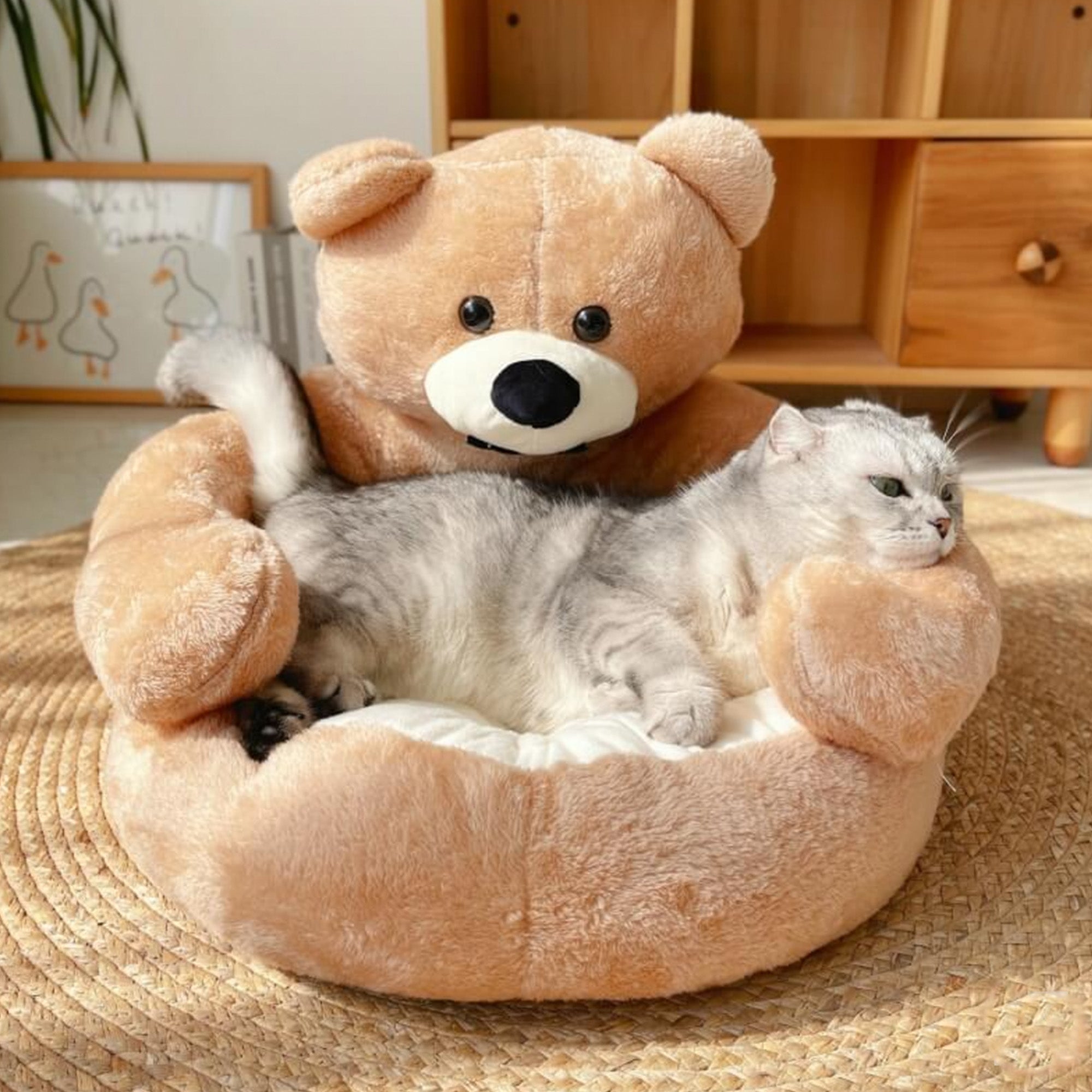 Kuscheliges Katzenbett in Bärenform, abnehmbar, beige, Plüsch, gemütlich, Haustierbett.