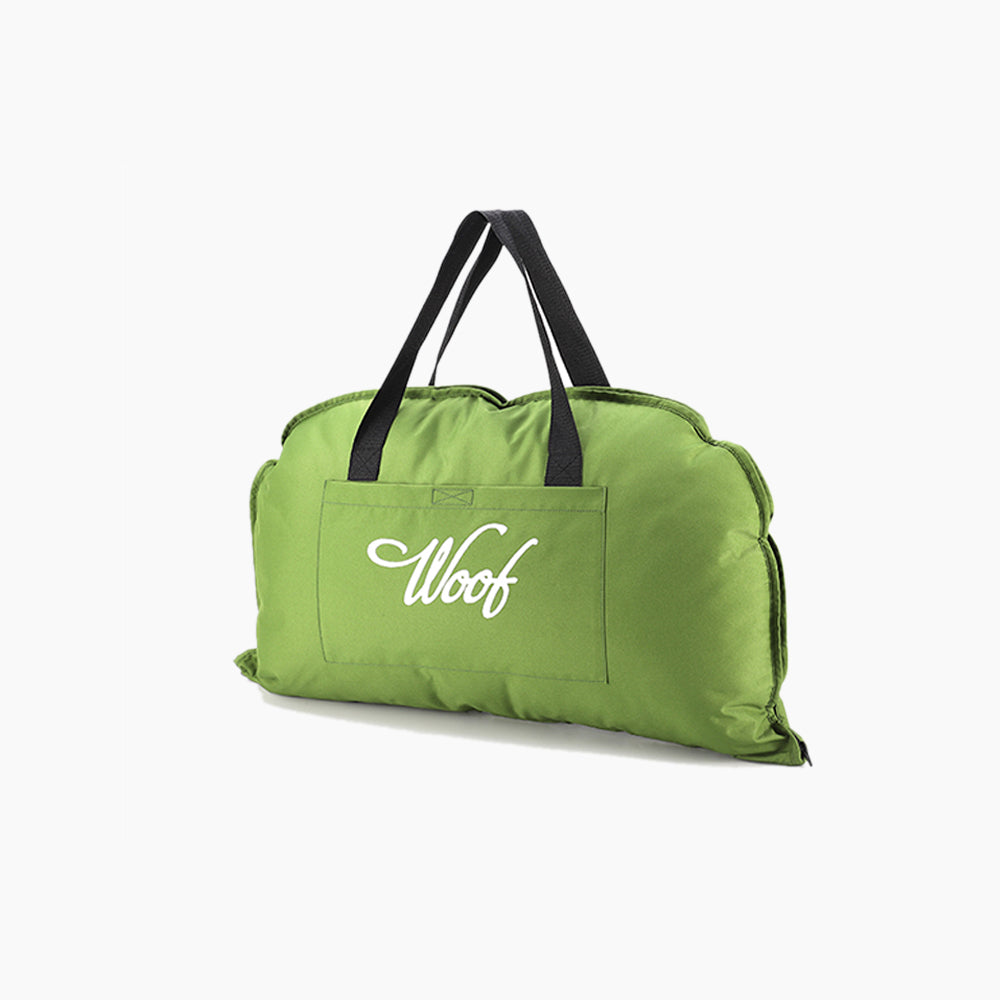 Grüne faltbare tragbare Haustiermatte mit Tragegriffen, ideal für Reisen und Outdoor.