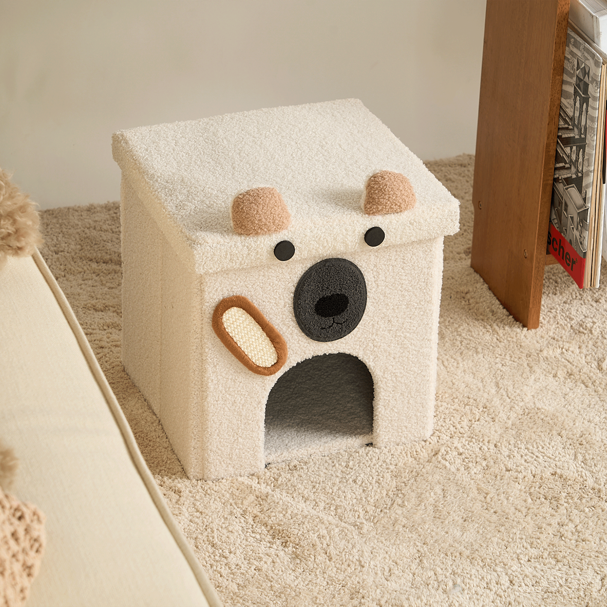 Kuscheliges weißes Haustierhaus in Bärenform, ideal für Katzen, aus weichem Material, modernem Design.