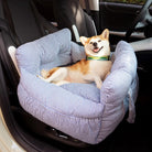 Großes gestreiftes Hundebett im Auto, tragbar, bequem, für Reisen und Ausflüge geeignet.