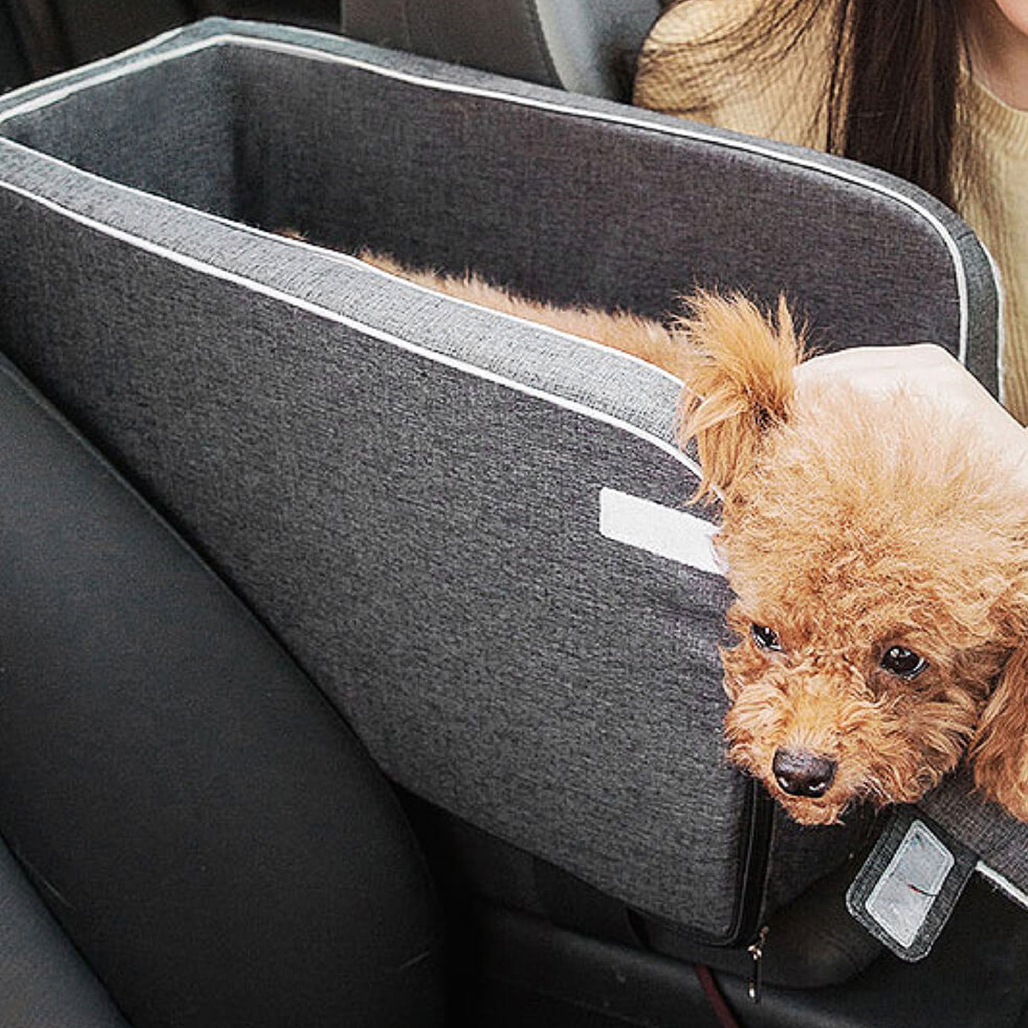 Hundebett Auto, graues Wildleder, quadratisch, Sicherheitskonsole, Haustiersitz, bequem, tragbar.