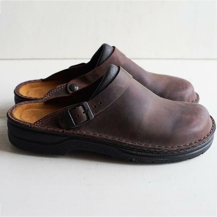Braune Ledersandalen mit Schnalle, ergonomisch geformt, ideal für Komfort und Stil. Perfekt für Freizeit und Alltag. Hochwertige Handwerkskunst.
