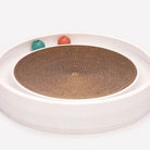 Katzenspielzeug mit Kratzbrett und bunten Bällen, interaktives Spiel für Katzen, langlebig, ideal zur Beschäftigung und Krallenpflege.