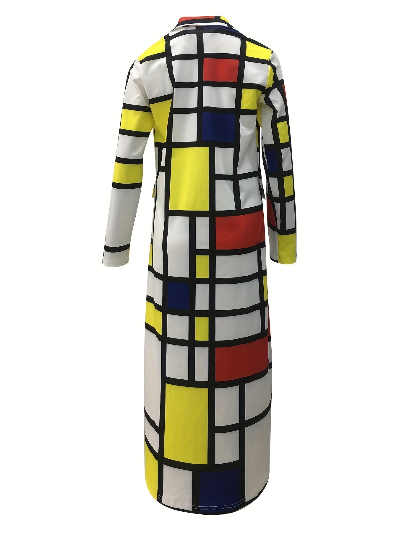 Langes Kleid mit geometrischem Muster, inspiriert von Mondrian. Farbige Quadrate in Rot, Gelb, Blau und Schwarz auf weißem Hintergrund.