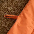 Wasserfeste orange Haustiermatte, wetterfest, rutschfest, ideal für drinnen und draußen.
