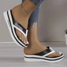 Damen-Sandalen mit Plateau, schwarz-weiß, Azaleia-Design, bequem, modisch, ideal für Sommer, Freizeit, trendige Schuhe, Fußkettchen-Detail.