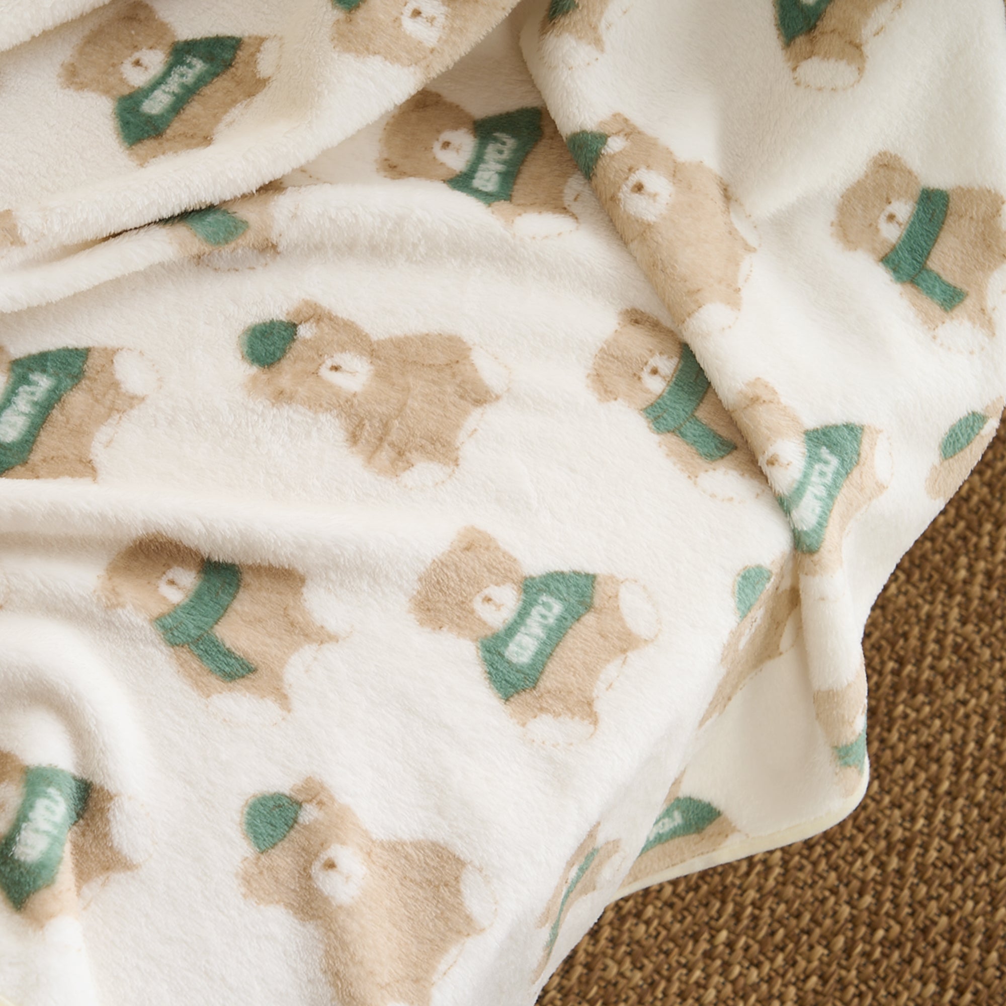 Weiche Kuscheldecke mit Teddybär-Muster, cremefarben, ideal für Haustiere, aus Fleece.