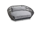 Graues Outdoor-Sofa aus Rattan mit Kissen, modernes Design, Gartenmöbel, wetterfest.