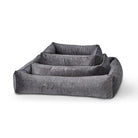 Graues Hundebett aus Stoff, rechteckig, in drei Größen, bequemes Haustierbett.