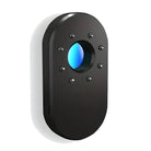 Schwarze Kamera mit blauem Objektiv, ovales Design, Überwachung, moderne Technologie.