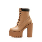 Damen Stiefelette in Beige mit Plateauabsatz, Schnürung und Blockabsatz. Modische Herbstschuhe, ideal für trendige Outfits und Komfort.