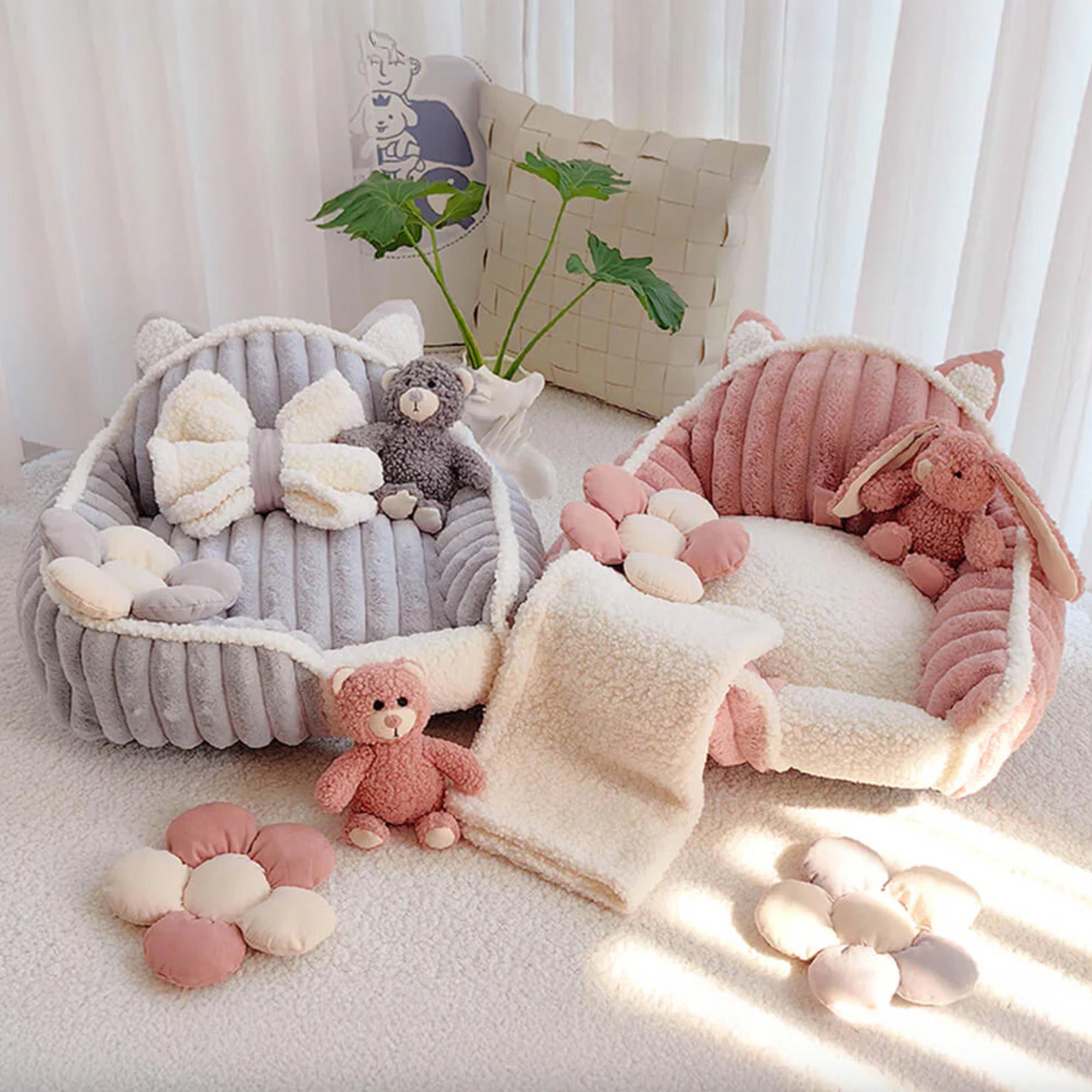 Waschbares Haustierbett, creme-rosa, flauschig, gemütlich, für Hunde und Katzen, Sofa-Stil.