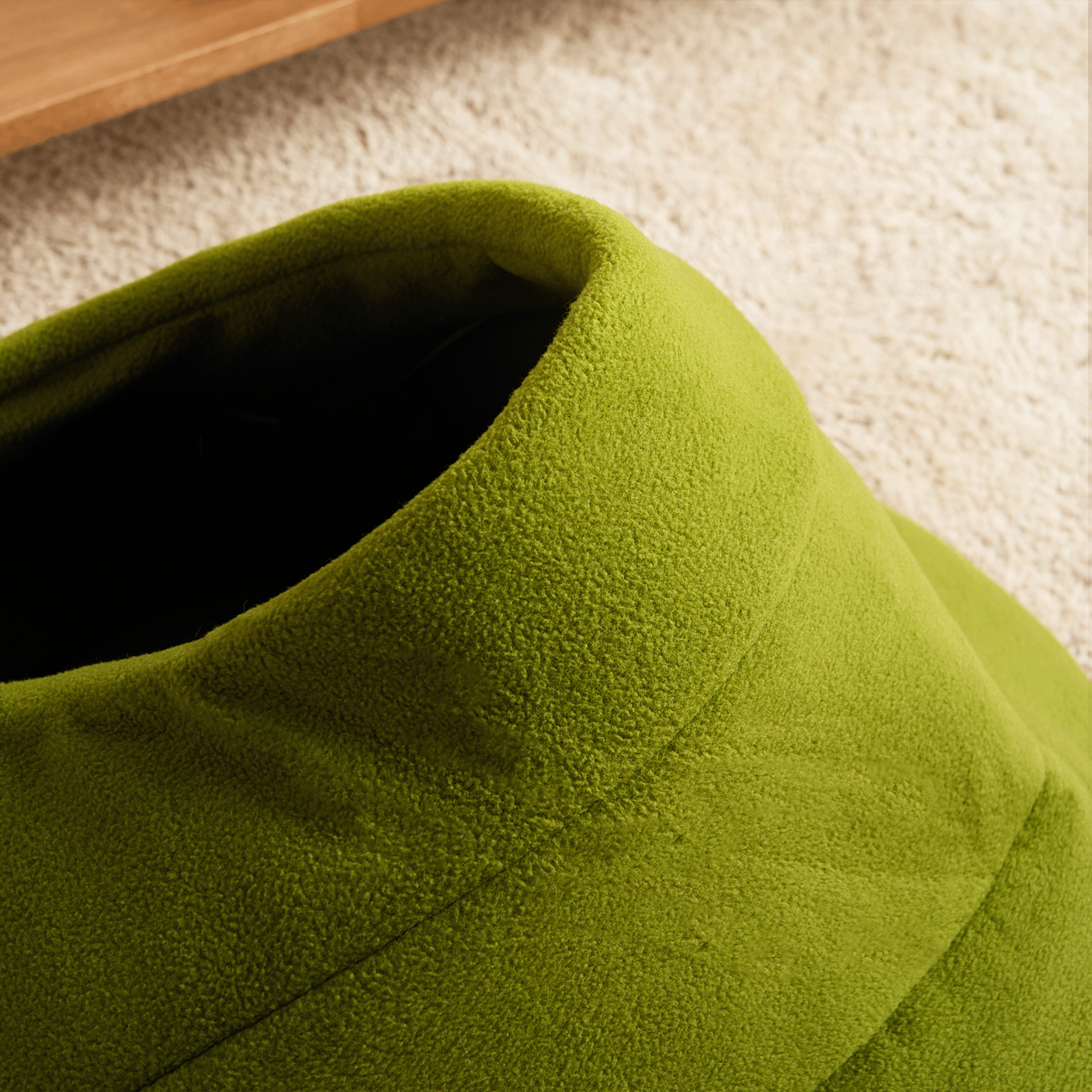 Grüne Fleece-Katzenhöhle, gemütlich, versteckbar, ideal für Katzen, modernes Design.