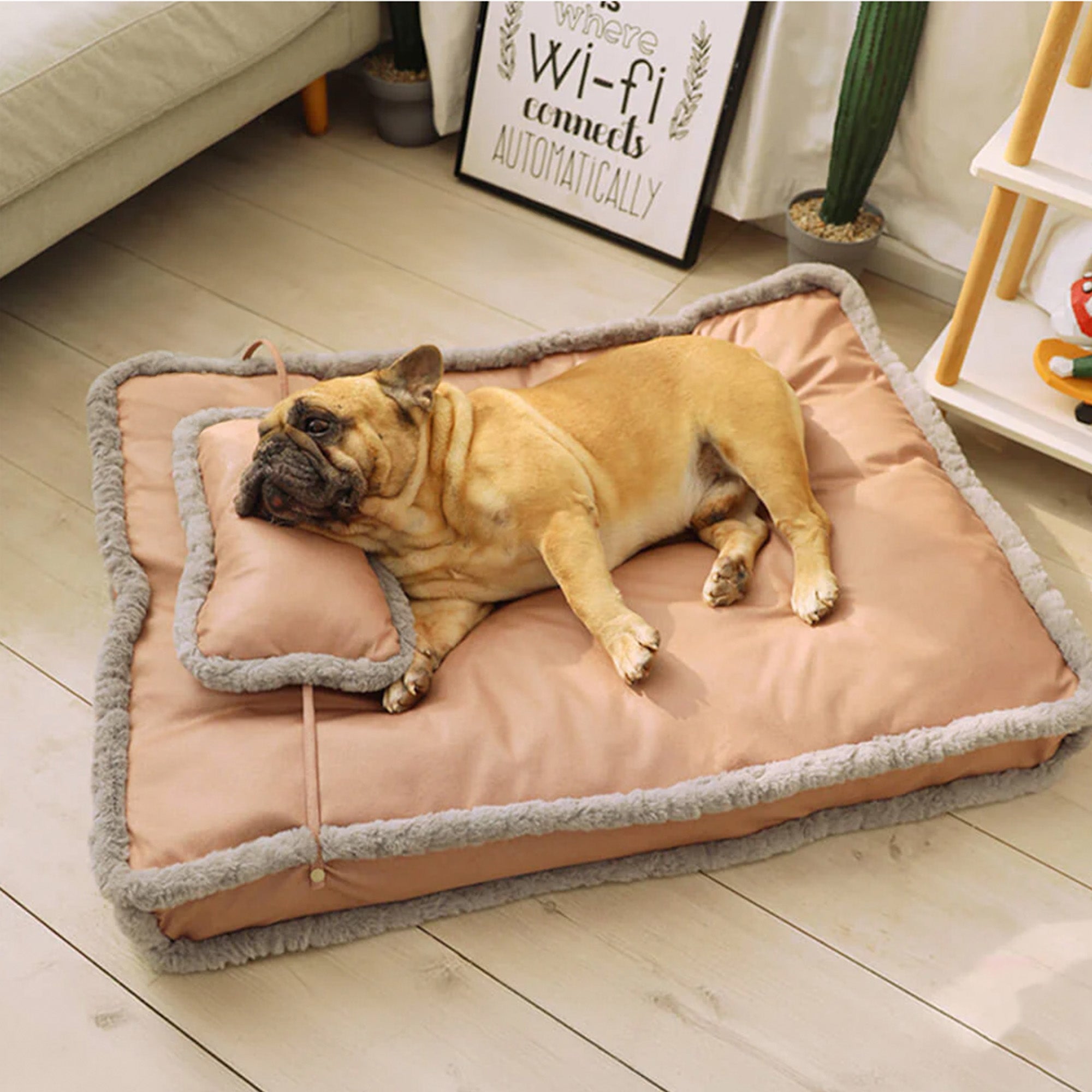 Luxuriöses Retro-Kunstleder-Hundebett mit Kissen, beige, für tiefen Schlaf.