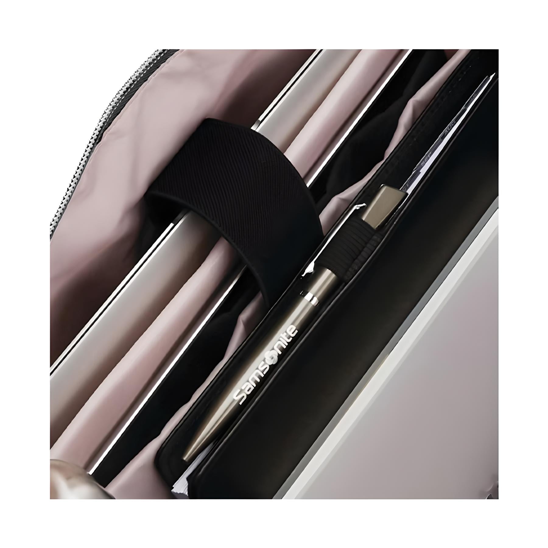 Samsonite Kugelschreiber in schwarzer Tasche, elegantes Design, hochwertige Materialien.