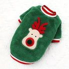 Grüner Hundepullover mit Rentiermotiv, weiches Fleece, ideal für Weihnachten, Haustierbekleidung, warm, festlich, bequem, modisch.
