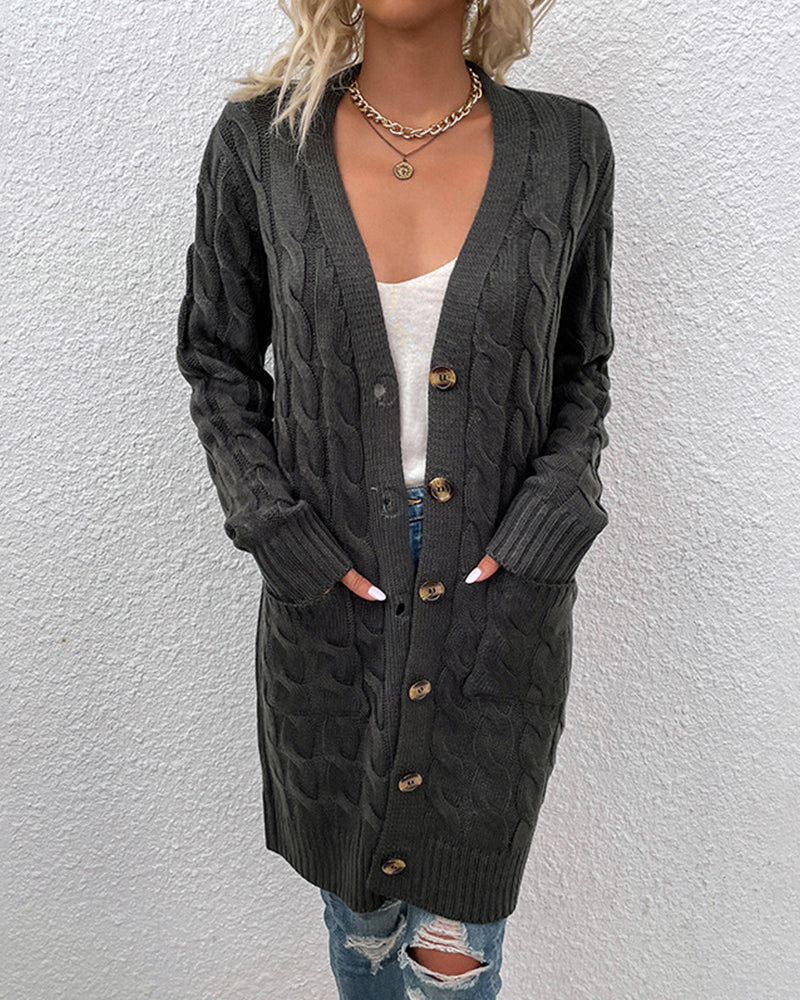 Damen Strickjacke in Dunkelgrau mit Zopfmuster, V-Ausschnitt und Knopfleiste. Perfekt für Herbstmode, lässiger Look, trendige Damenbekleidung.