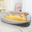 Gemütliches orthopädisches Hundebett, grau-gelb, plüschig, Vintage-Stil, hoher Rand.