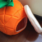 Katzenbett Ananas-Design, orange, Plüsch, gemütlich, Haustierhaus, abnehmbares Dach, Innenbereich.