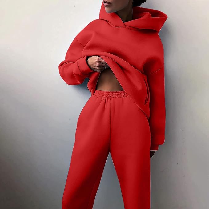 Roter Damen-Hoodie und Jogginghose-Set, bequem und modisch, ideal für Freizeit und Sport. Perfekt für Herbst- und Wintergarderobe.
