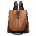 Brauner Leder-Rucksack mit Reißverschluss, verstellbaren Trägern und Fronttasche. Stilvoller Damen-Rucksack, ideal für Alltag und Reisen.