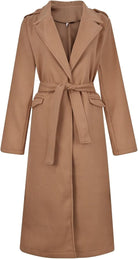 Eleganter Damen-Wollmantel in Kamelbraun mit Gürtel, klassischem Reverskragen und langen Ärmeln. Perfekt für Herbst- und Wintermode.