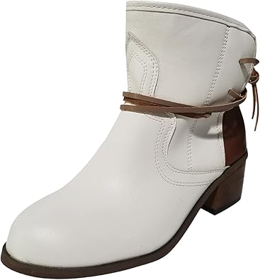 Weiße Cowboystiefelette aus Leder mit braunen Akzenten und Blockabsatz. Modische Westernstiefel für Damen, ideal für trendige Outfits.