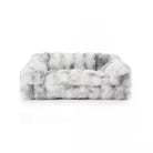Flauschiges, dickes, beruhigendes Haustierbett für Hunde und Katzen, grau-weiß, Sofa-Stil.