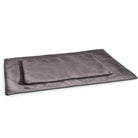Graues Hundebett aus weichem Plüsch, rechteckig, waschbar, ideal für Haustiere, gemütlich.