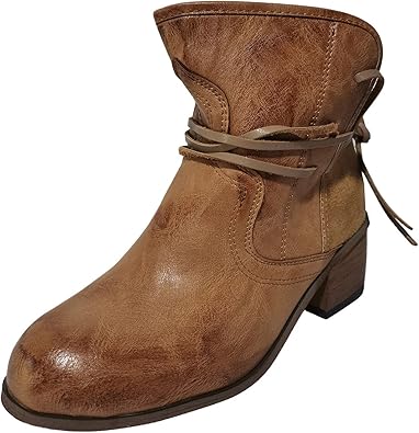 Damenstiefelette aus braunem Leder mit Blockabsatz und Schnürdetails, ideal für Herbstmode. Bequeme, stilvolle Boots für jeden Anlass.