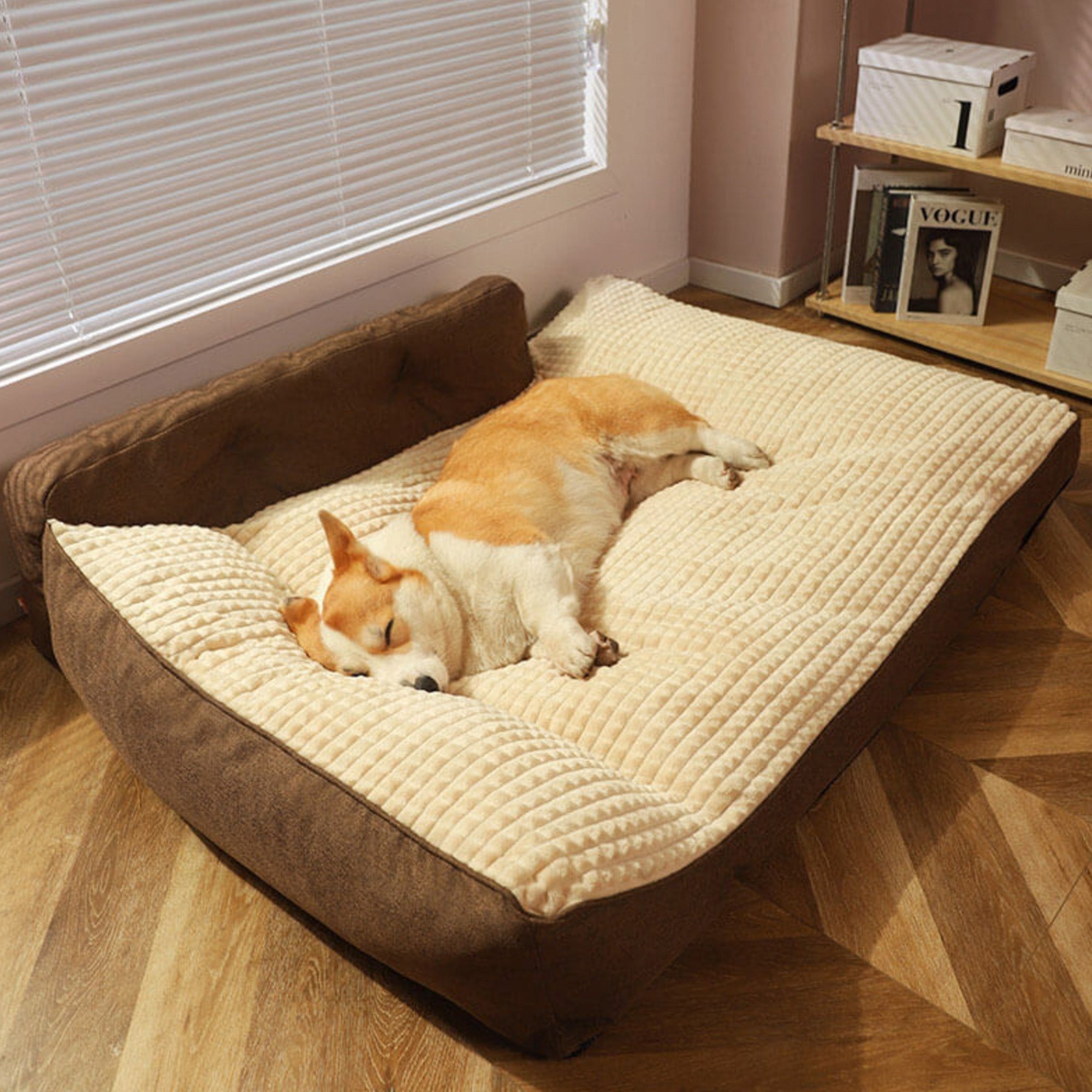 Großes, waschbares Hundebett aus dickem Material, beige und braun, für alle Jahreszeiten.