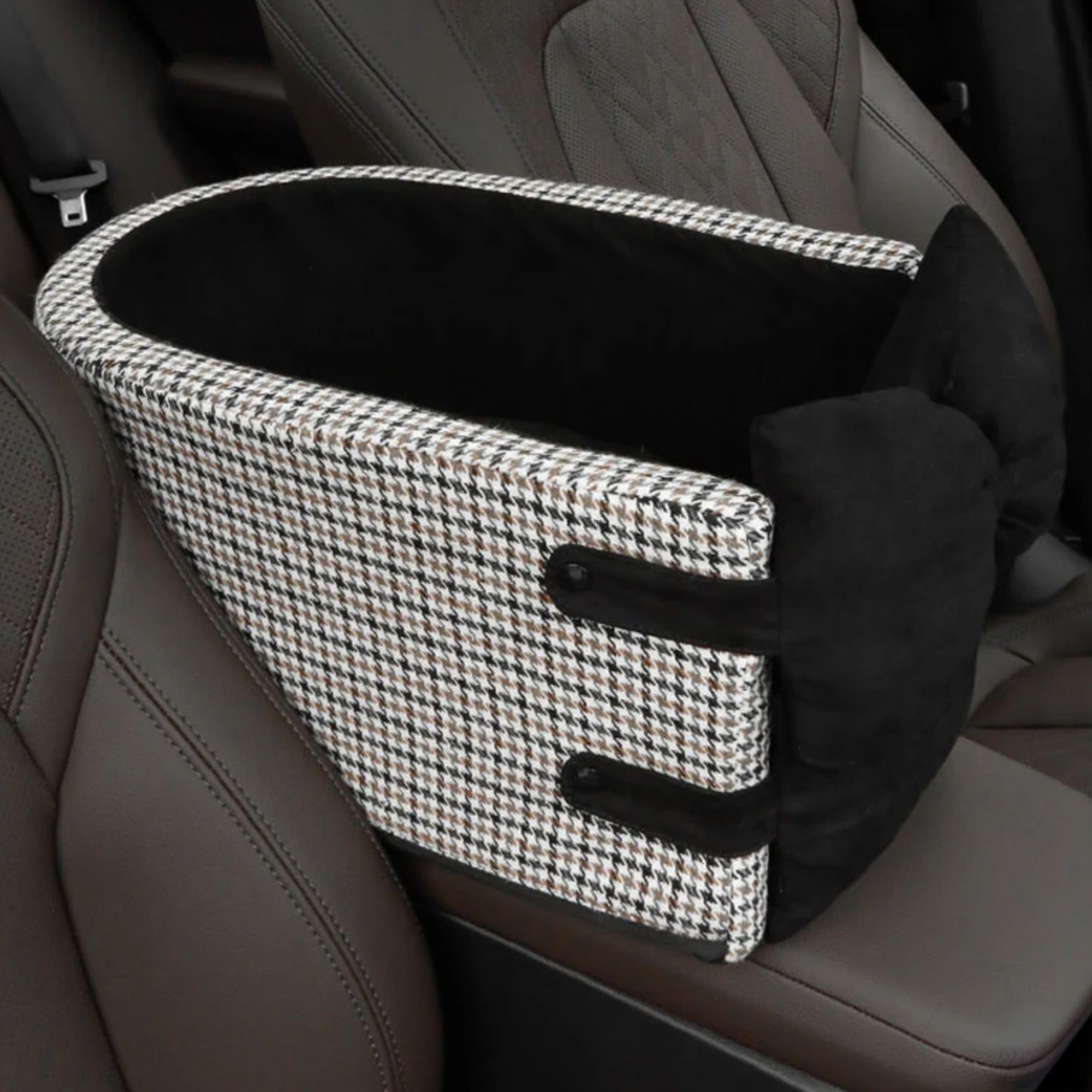 Hundstooth-Haustierautositz mit Schleife, schwarz-weiß, für sicheres Reisen im Auto.